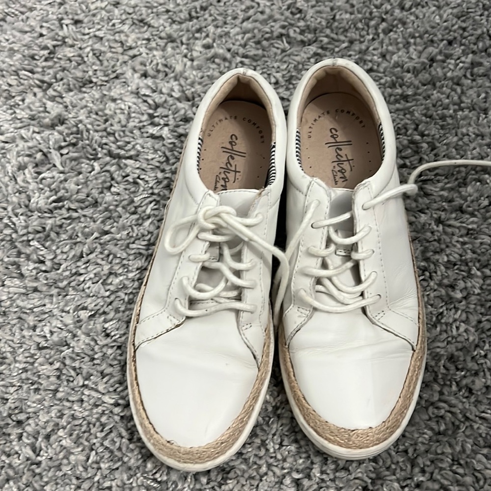 White and tan Clarks size 5 in woman